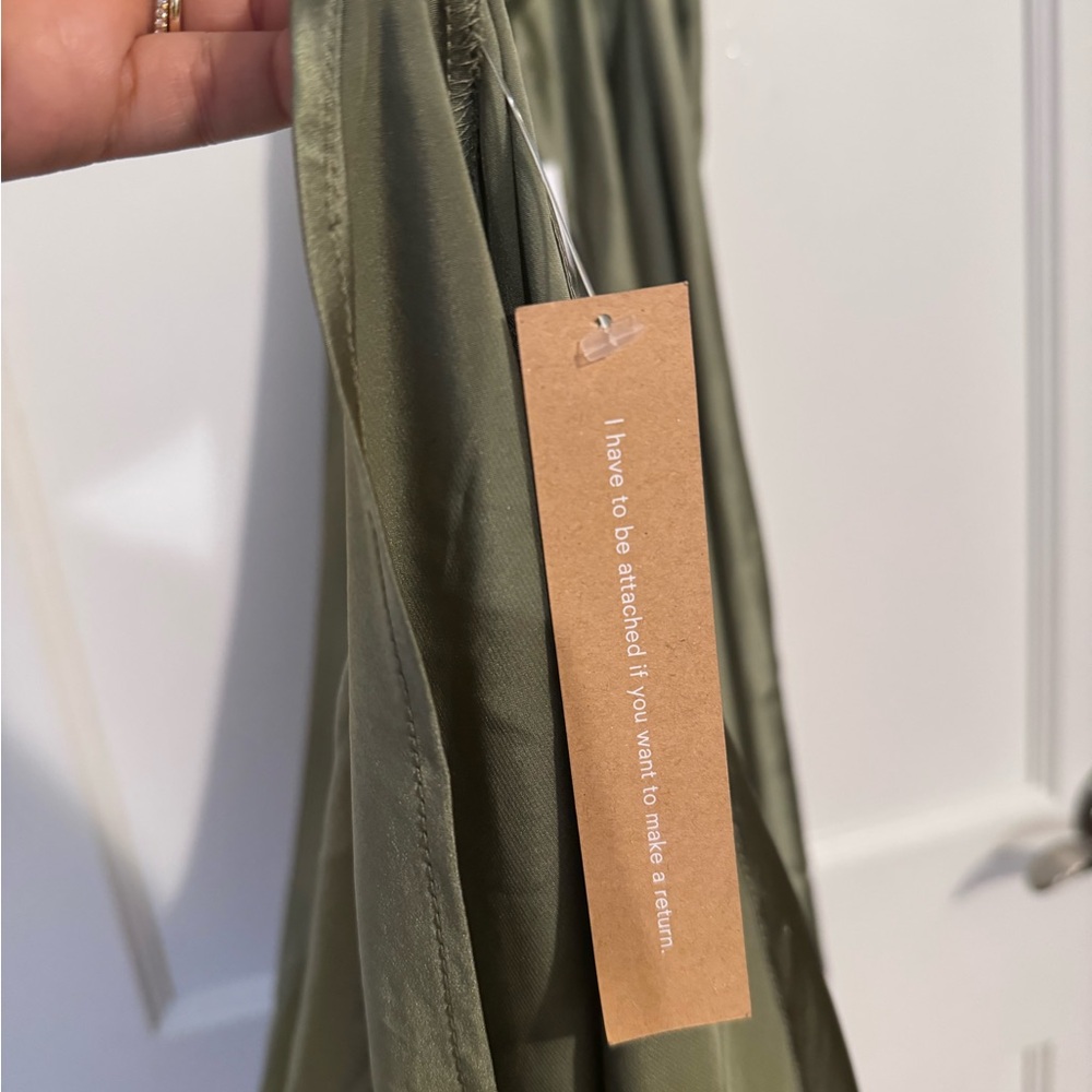 Reformation - size 2 - Silk Casette Dress (color: artichoke) - Picture 4 of 7